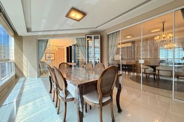 Apartamento &agrave; venda - 198m&sup2; - Meia Praia