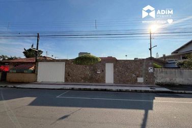 Casa para alugar - 349m&sup2; - Vila Real