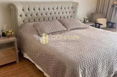 Casa &agrave; venda - 380m&sup2; - Meia Praia