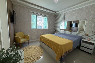 Apartamento &agrave; venda - 120m&sup2; - Meia Praia
