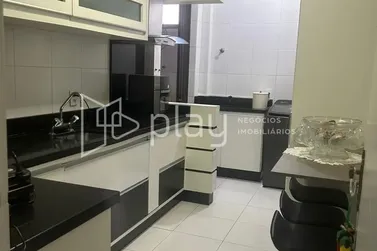 Apartamento &agrave; venda - 126m&sup2; - Meia Praia