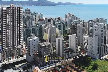Apartamento &agrave; venda - 173m&sup2; - Meia Praia