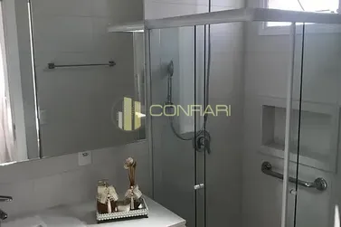 Apartamento &agrave; venda - 135m&sup2; - Meia Praia