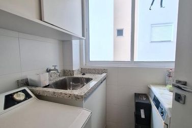 Apartamento para alugar - 128m&sup2; - Meia Praia