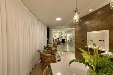 Apartamento &agrave; venda - 171m&sup2; - Meia Praia