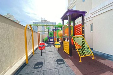 Apartamento &agrave; venda - 136m&sup2; - Meia Praia
