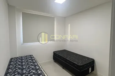 Apartamento para alugar - 130m&sup2; - Meia Praia