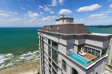 Apartamento &agrave; venda - 180m&sup2; - Meia Praia