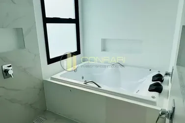 Apartamento &agrave; venda - 185m&sup2; - Meia Praia