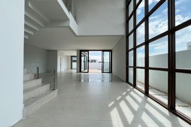 Casa &agrave; venda - 319m&sup2; - 