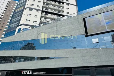 Apartamento &agrave; venda - 139m&sup2; - Meia Praia