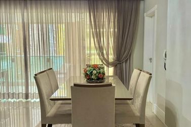 Apartamento &agrave; venda - 118m&sup2; - Meia Praia