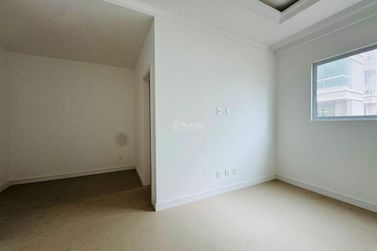 Apartamento &agrave; venda - 166m&sup2; - Meia Praia