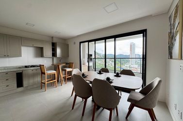 Apartamento &agrave; venda - 84m&sup2; - Praia Brava