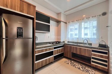 Apartamento &agrave; venda - 142m&sup2; - Meia Praia