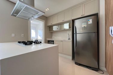 Apartamento &agrave; venda - 138m&sup2; - Centro