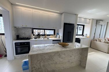 Apartamento &agrave; venda - Meia Praia