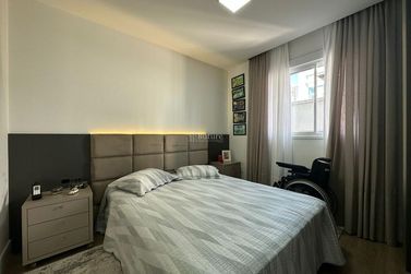 Apartamento &agrave; venda - 140m&sup2; - Meia Praia