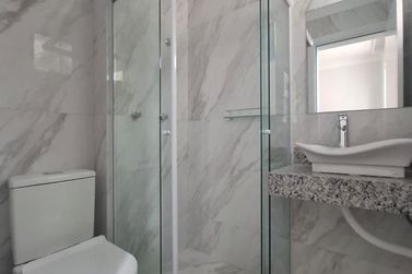 Apartamento para alugar - 110m&sup2; - Meia Praia