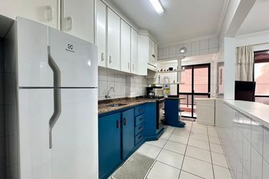 Apartamento &agrave; venda - 79m&sup2; - Meia Praia
