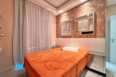 Apartamento &agrave; venda - 116m&sup2; - Meia Praia