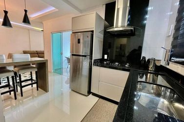 Apartamento &agrave; venda - Meia Praia