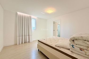 Apartamento &agrave; venda - 129m&sup2; - Meia Praia