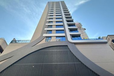 Apartamento &agrave; venda - 130m&sup2; - Meia Praia