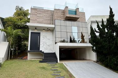 Casa &agrave; venda - 1200m&sup2; - Praia Brava