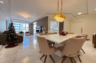 Apartamento &agrave; venda - 196m&sup2; - Meia Praia