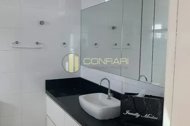 Apartamento para alugar - 150m&sup2; - Meia Praia
