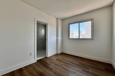 Apartamento &agrave; venda - 160m&sup2; - Centro