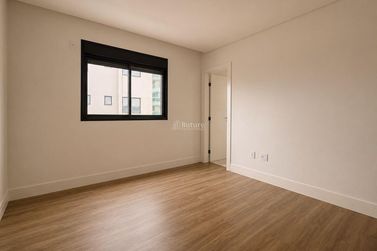 Apartamento &agrave; venda - 182m&sup2; - Meia Praia