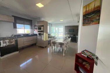 Apartamento para alugar - 80m&sup2; - Meia praia