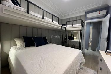 Apartamento &agrave; venda - 305m&sup2; - Meia Praia
