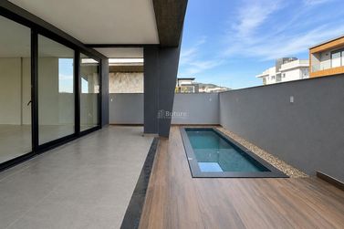 Casa &agrave; venda - 354m&sup2; - 