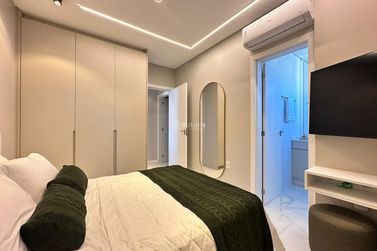 Apartamento &agrave; venda - 1382m&sup2; - Meia Praia