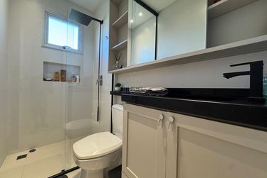 Apartamento &agrave; venda - 85m&sup2; - Meia Praia