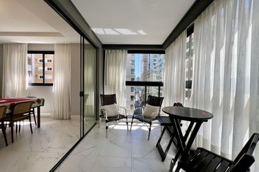 Apartamento &agrave; venda - 118m&sup2; - Meia Praia