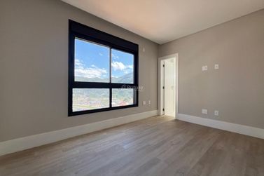 Apartamento &agrave; venda - 135m&sup2; - Centro