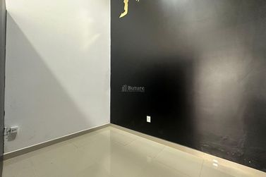 Sala Comercial &agrave; venda - 512m&sup2; - Meia Praia