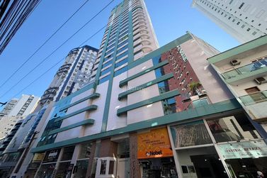 Apartamento &agrave; venda - 130m&sup2; - Centro