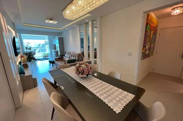 Apartamento &agrave; venda - 110m&sup2; - Meia Praia