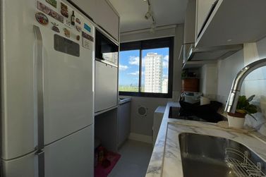 Apartamento &agrave; venda - 99m&sup2; - Meia Praia