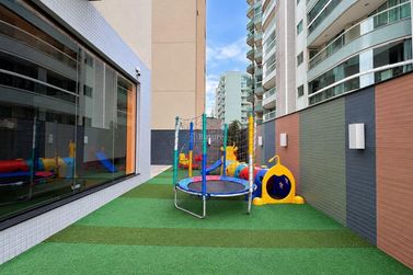 Apartamento &agrave; venda - 127m&sup2; - Meia Praia