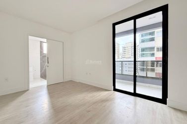 Apartamento &agrave; venda - 206m&sup2; - Meia Praia