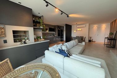 Apartamento &agrave; venda - 105m&sup2; - Centro