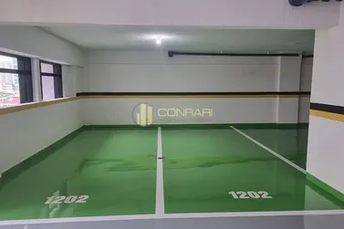 Apartamento &agrave; venda - 127m&sup2; - Meia Praia