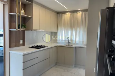 Apartamento &agrave; venda - 110m&sup2; - Meia Praia