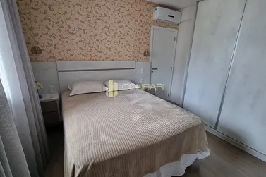 Apartamento &agrave; venda - 120m&sup2; - Meia Praia